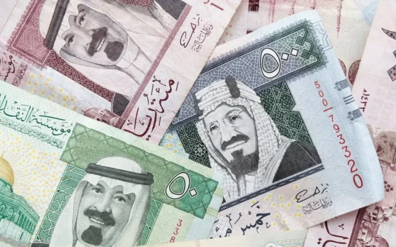 تحديث سوق الصرف سعر الريال اليمني يعمق تباينه بين عدن وصنعاء